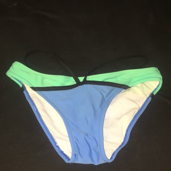 Bikini Bottoms - Picture 1 of 2